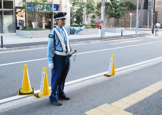 駐車場警備の様子
